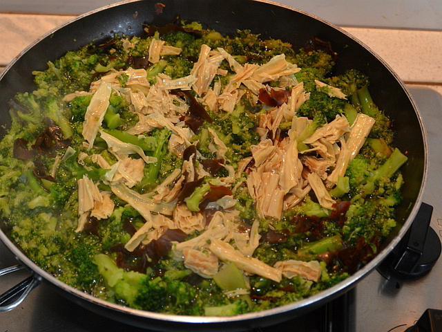 Broccoli komby royal e tofu secco