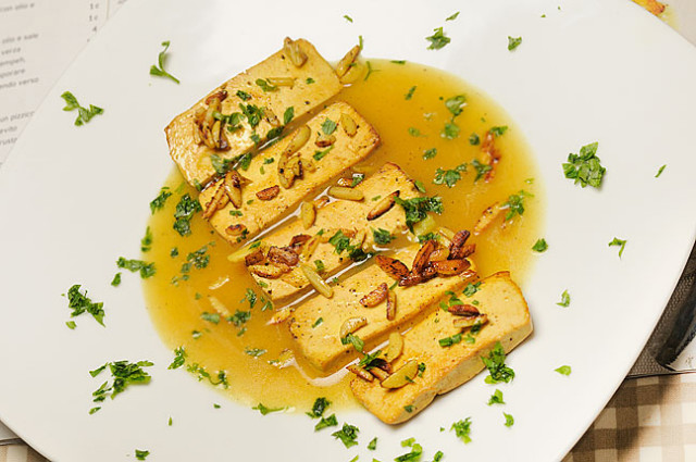 Tofu alla salsa di limone - Veganblog - ricette e prodotti dal mondo vegan